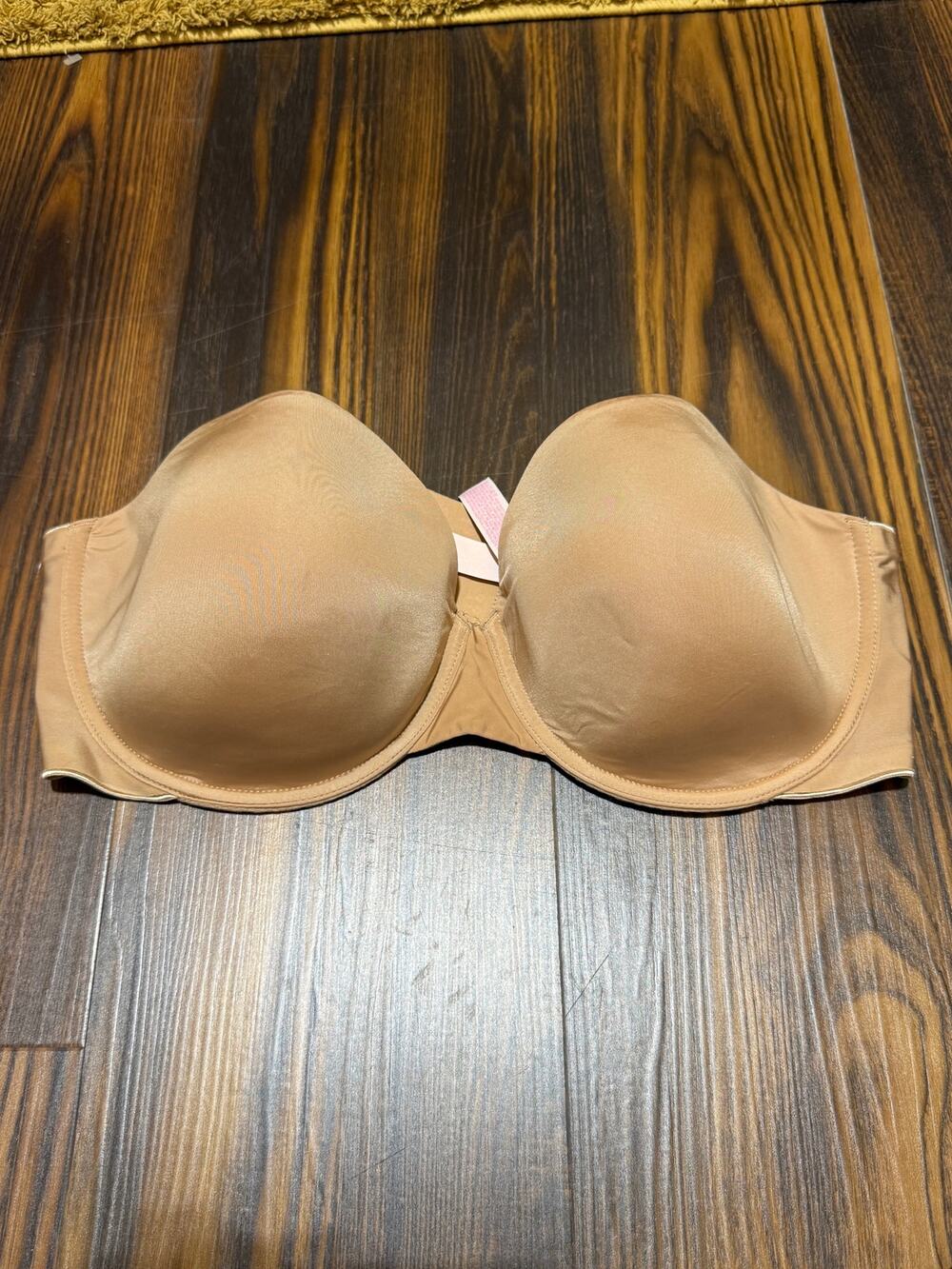 Victoria’s Secret Lightly Lined Smooth Strapless Bra Size 38D